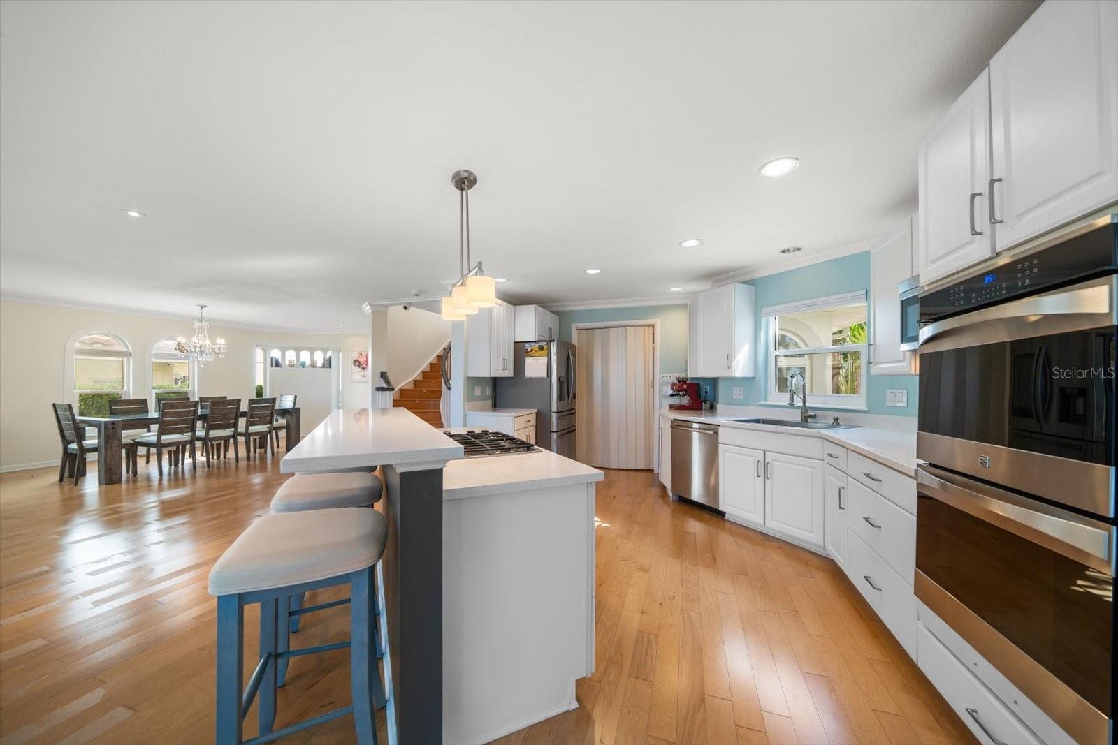 LONE PALM BEACH - Residential