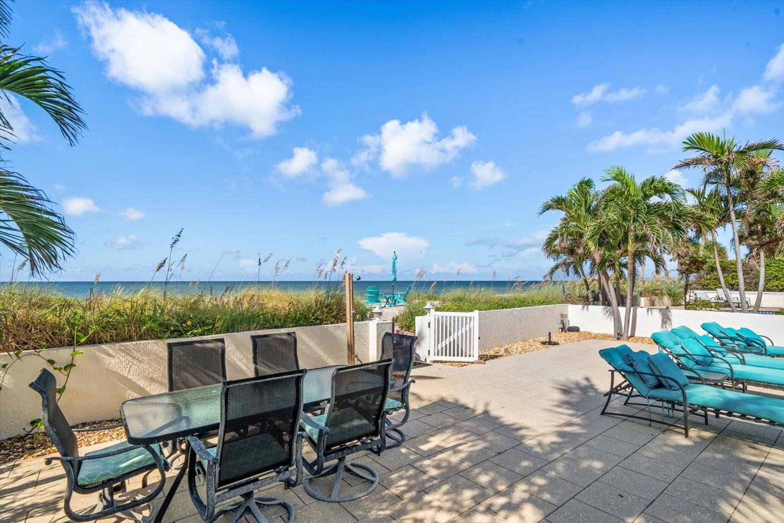 LONE PALM BEACH - Residential