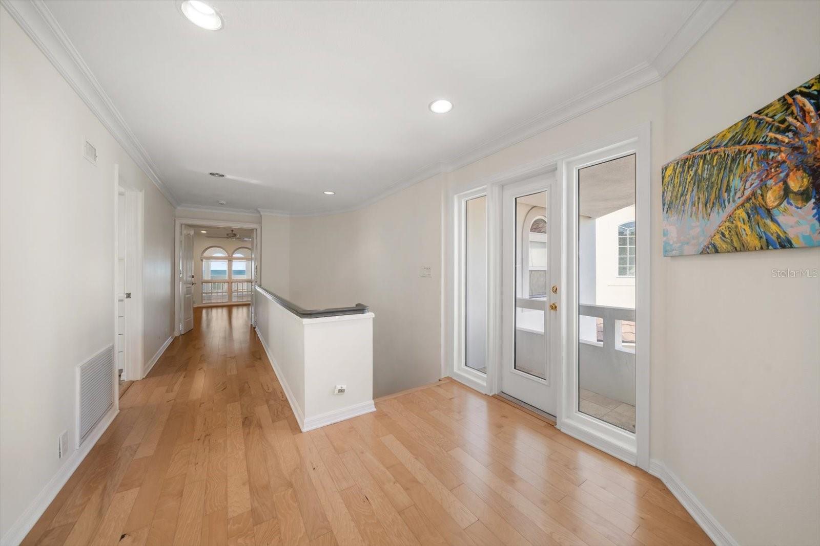 LONE PALM BEACH - Residential