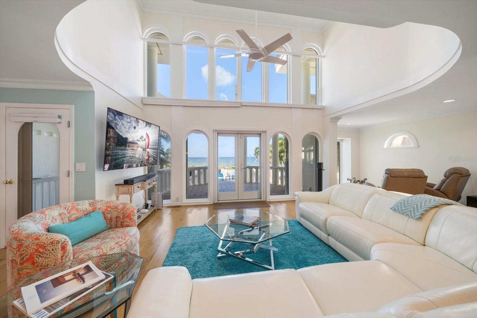 LONE PALM BEACH - Residential