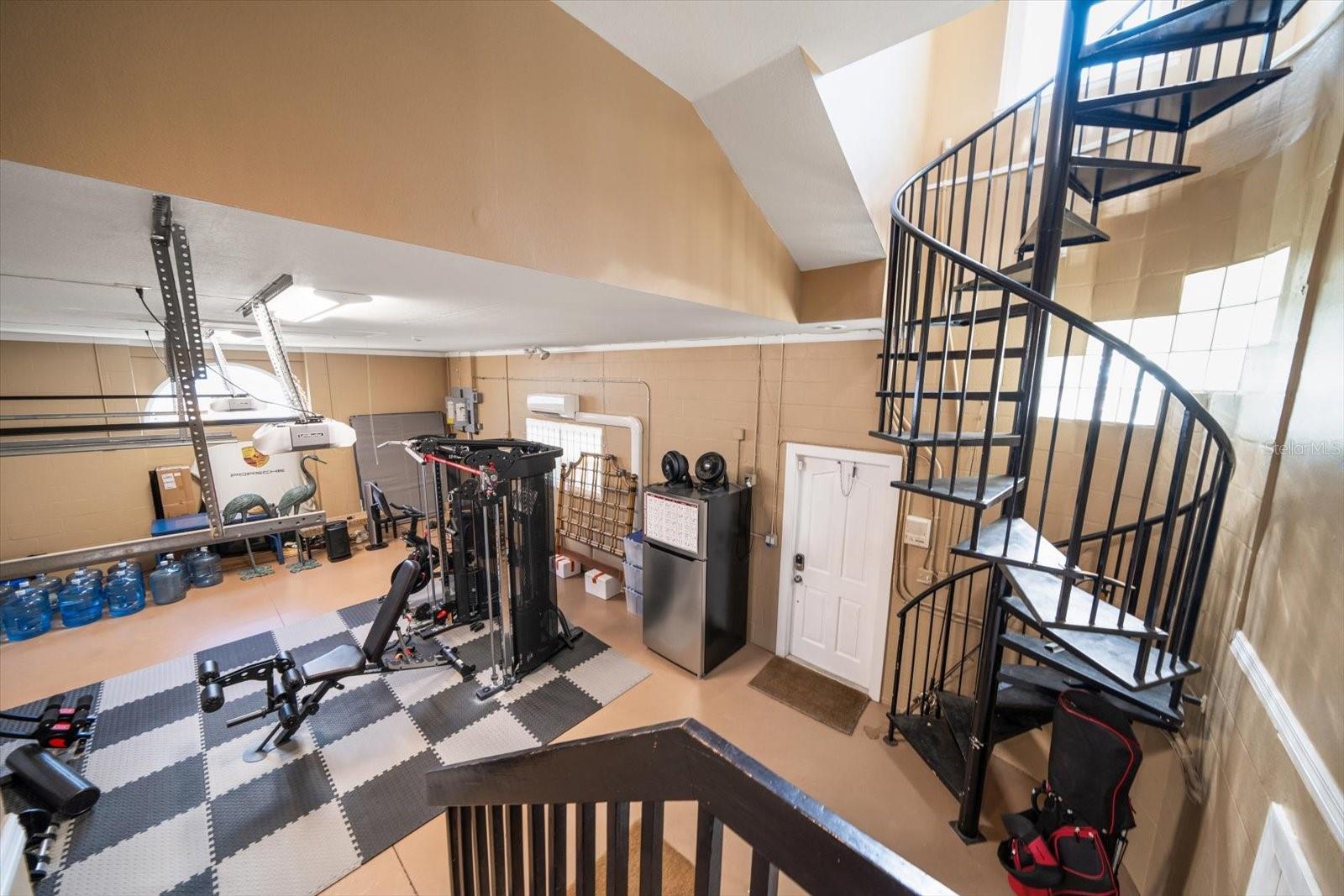 LONE PALM BEACH - Residential