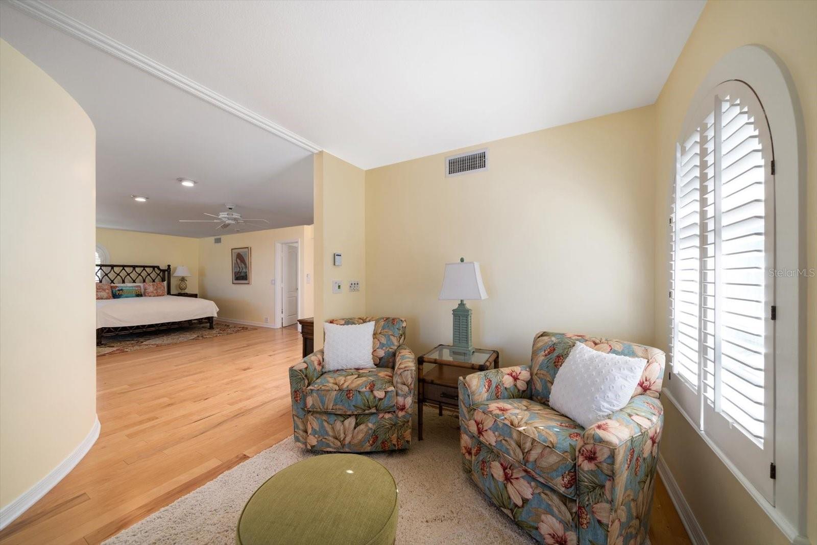 LONE PALM BEACH - Residential