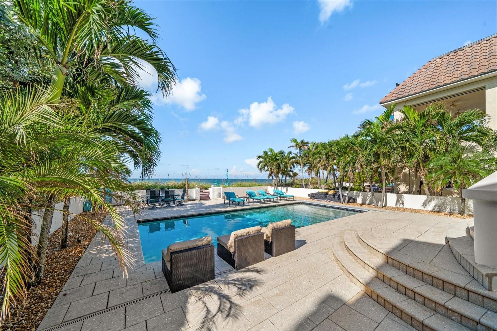 LONE PALM BEACH - Residential