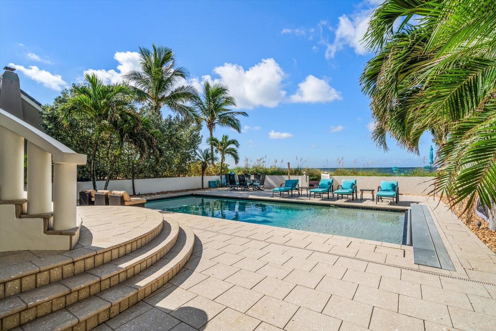 LONE PALM BEACH - Residential