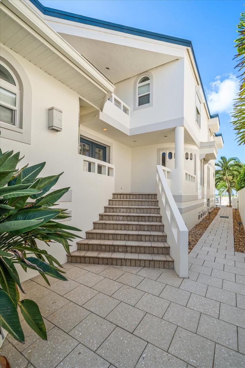 LONE PALM BEACH - Residential