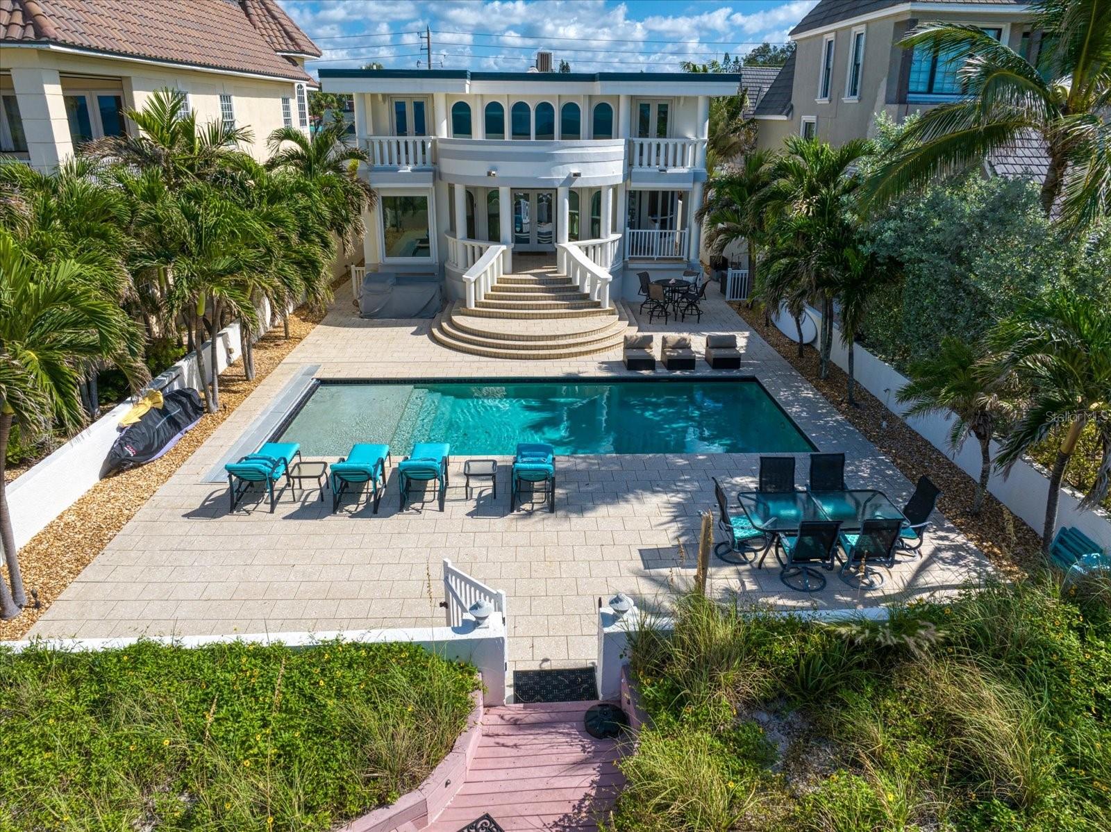 LONE PALM BEACH - Residential