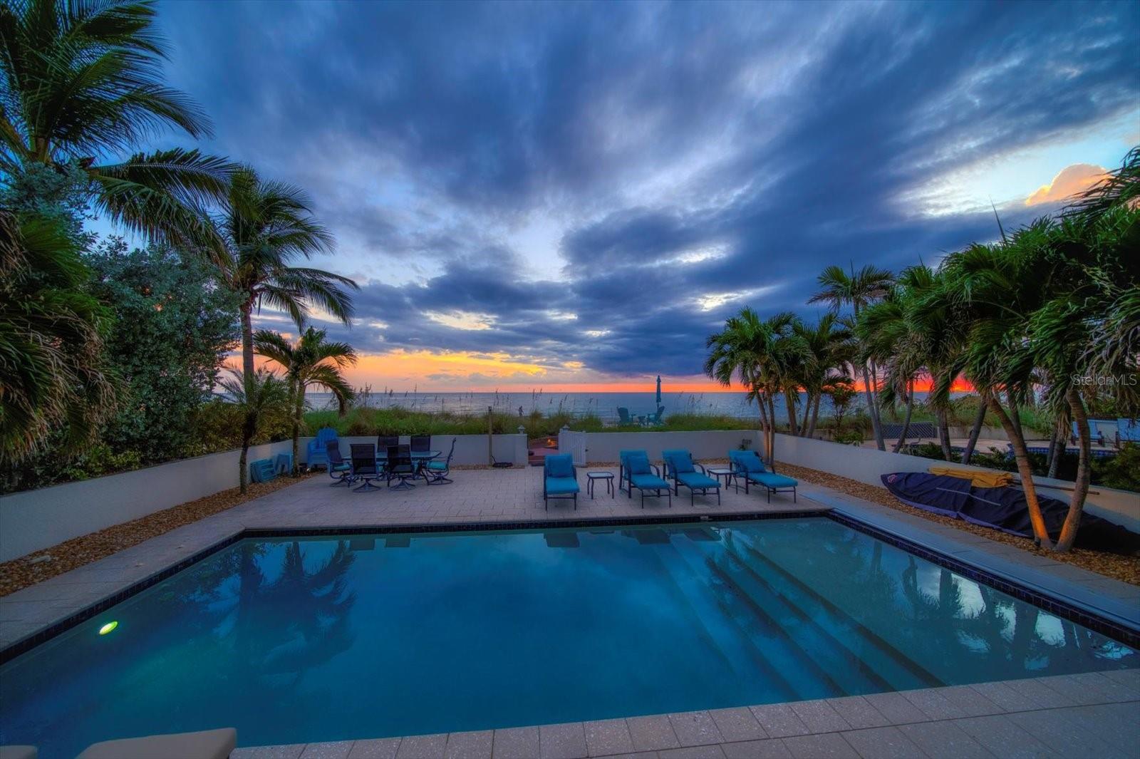 LONE PALM BEACH - Residential