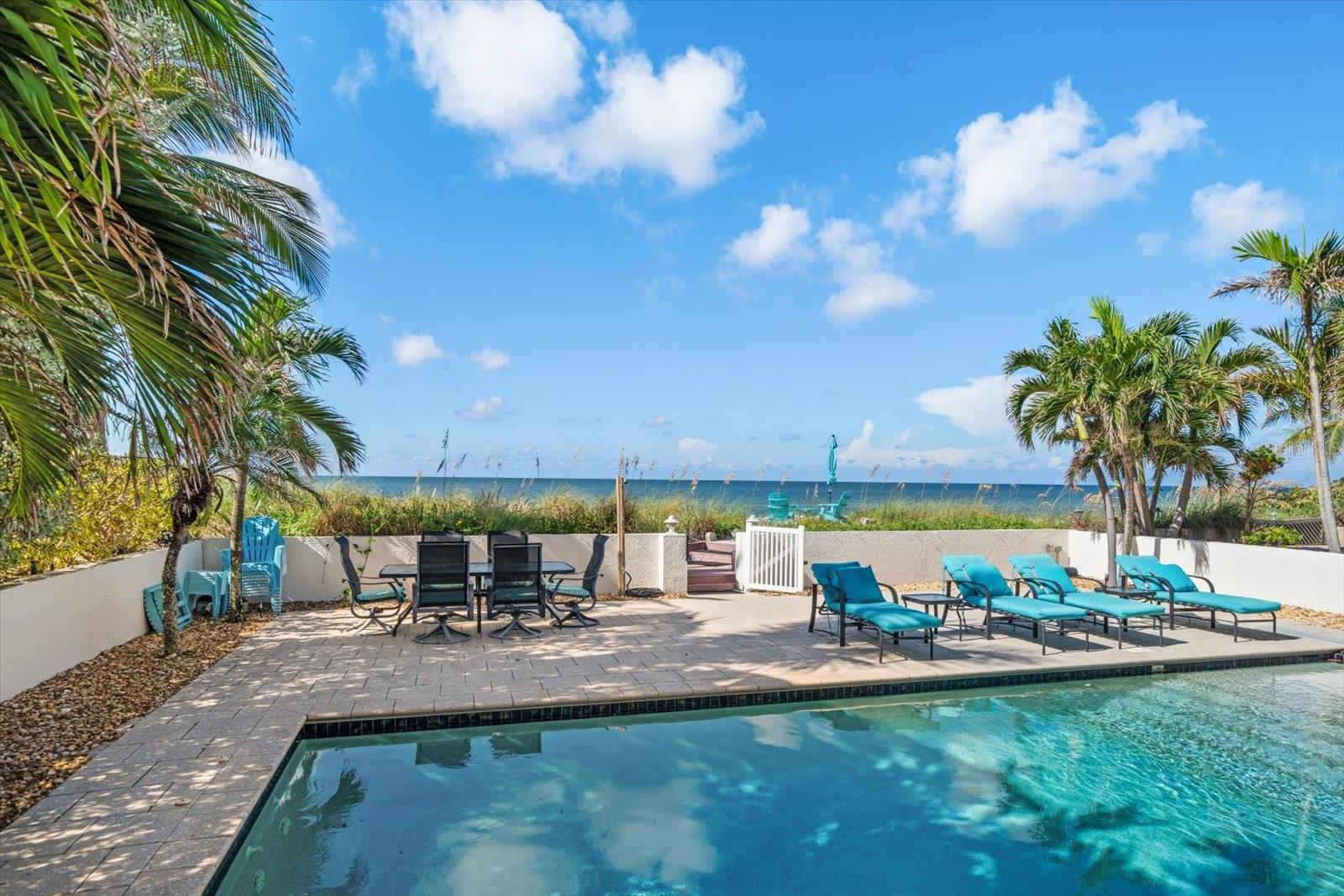 LONE PALM BEACH - Residential