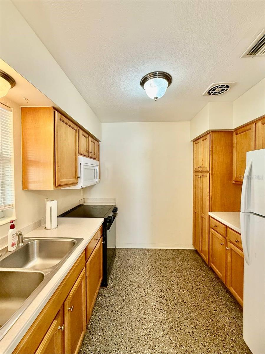 LEWIS ISLAND SEC 3 - Residential Lease