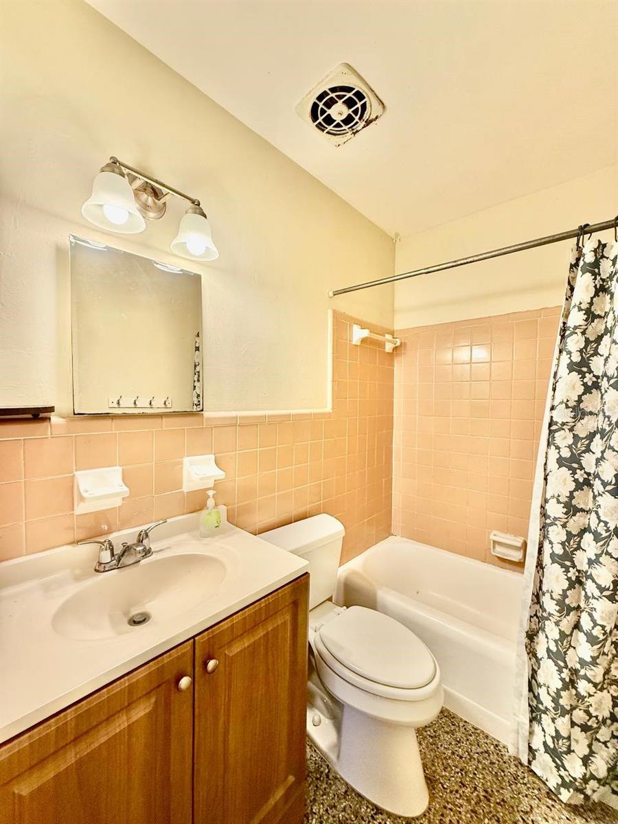 LEWIS ISLAND SEC 3 - Residential Lease