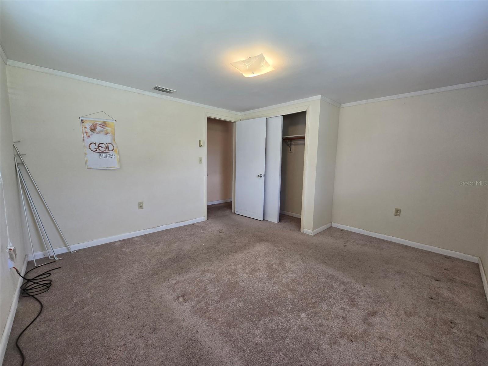BEVERLY HILLS UNIT 05 - Residential