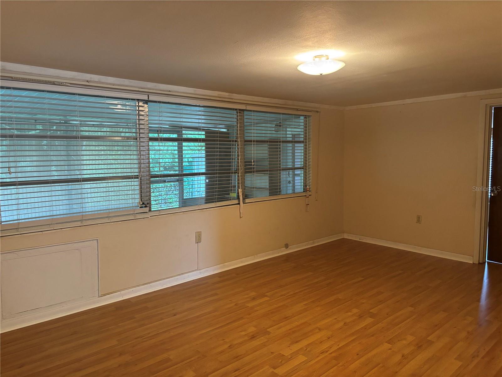 BEVERLY HILLS UNIT 05 - Residential