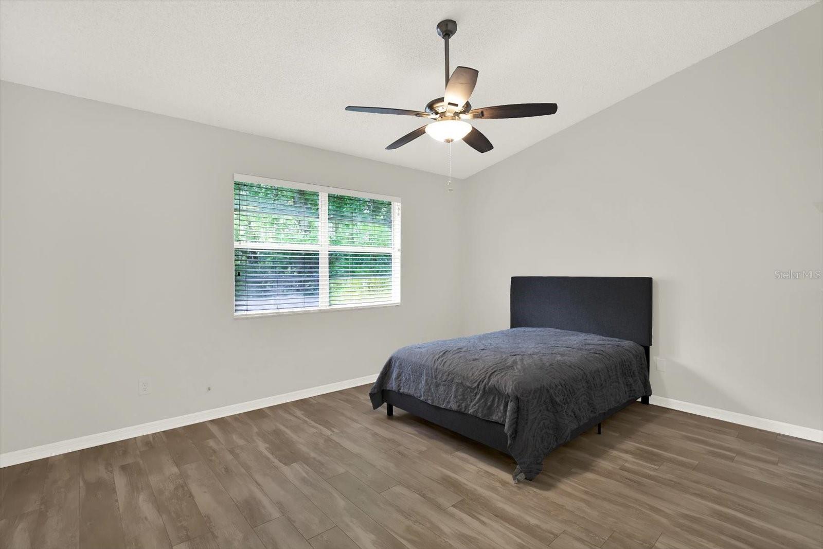 TOWNHOMES OF COUNTRY RUN PH - Residential