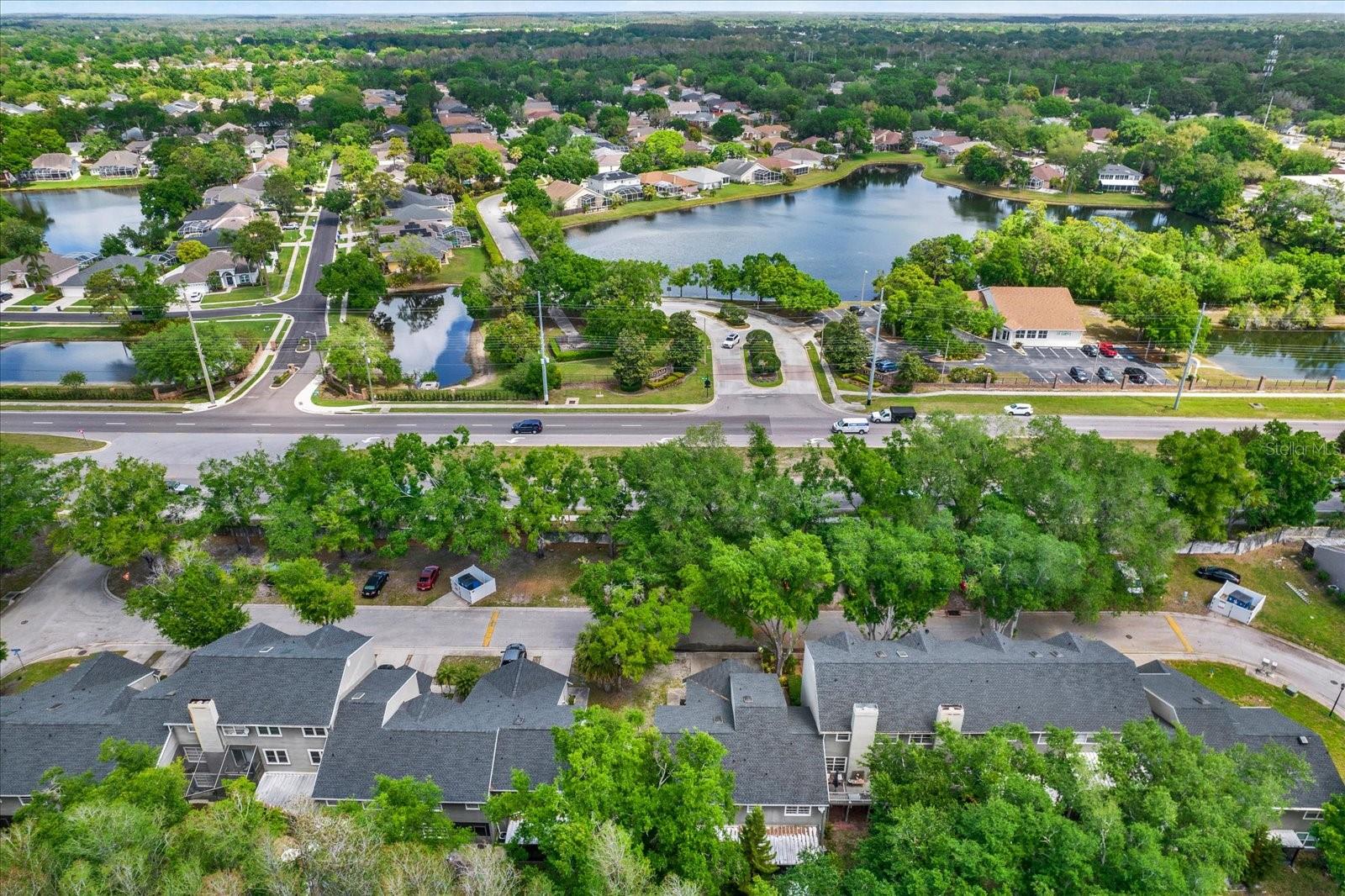 TOWNHOMES OF COUNTRY RUN PH - Residential