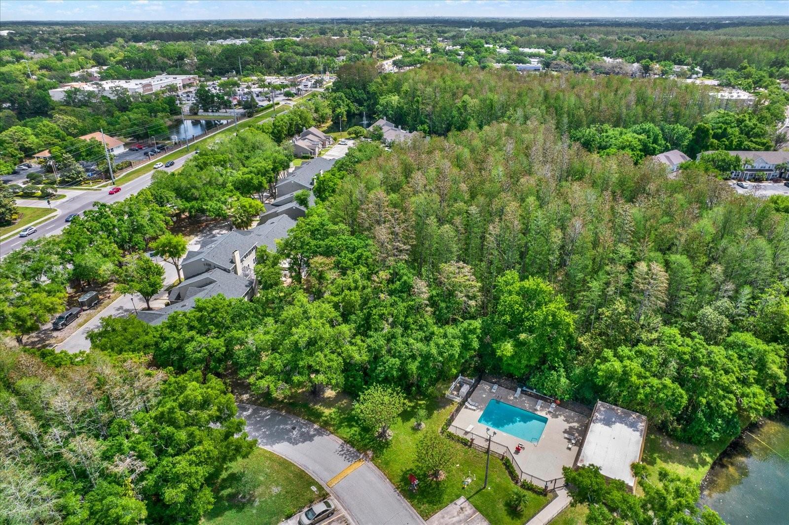 TOWNHOMES OF COUNTRY RUN PH - Residential