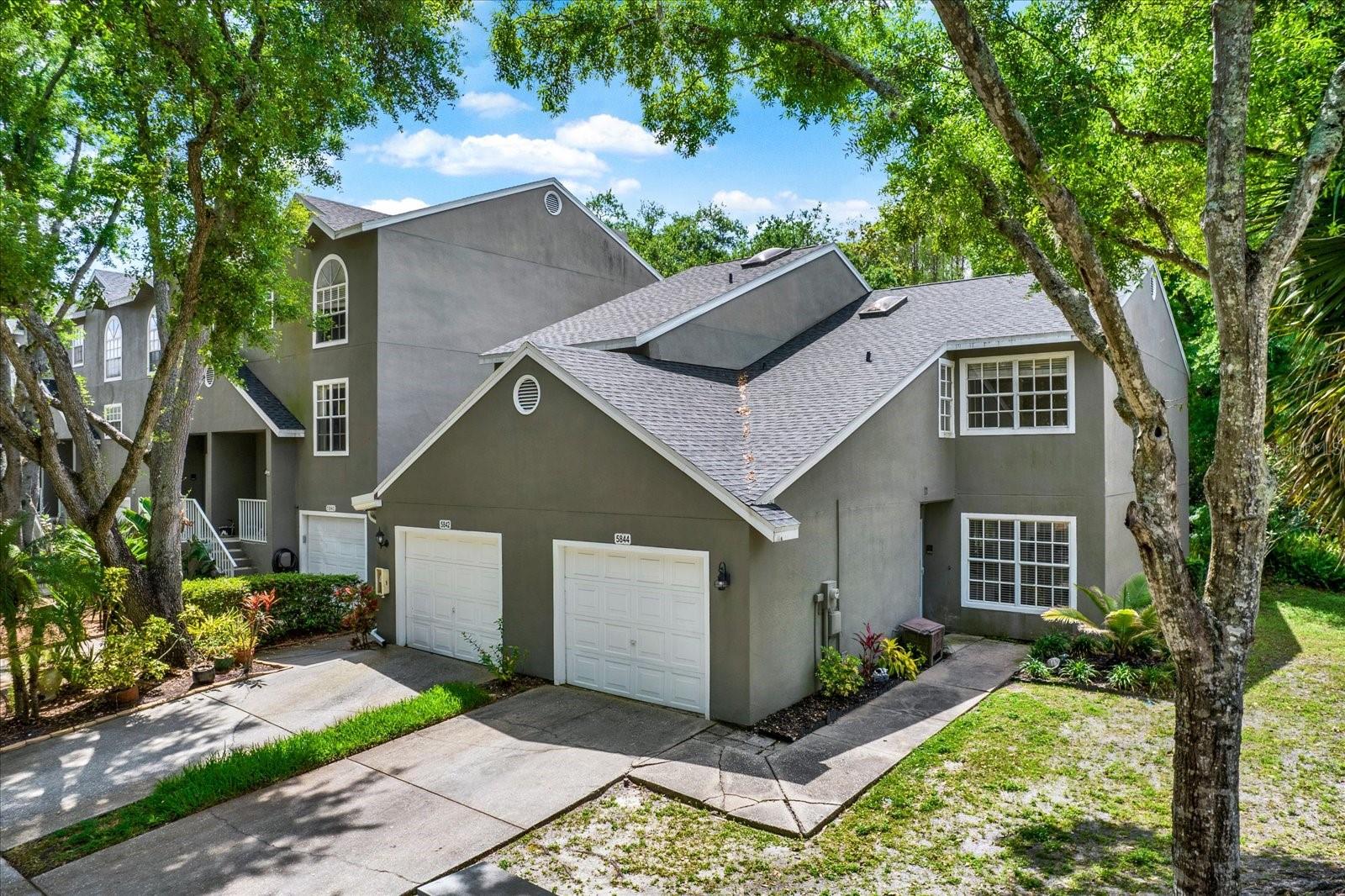 TOWNHOMES OF COUNTRY RUN PH - Residential