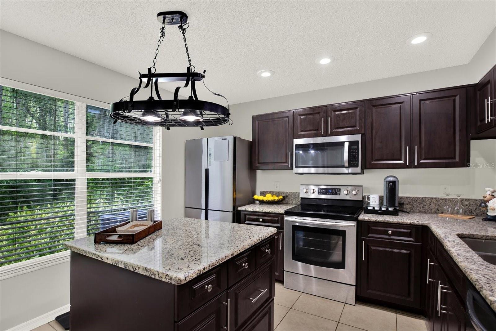 TOWNHOMES OF COUNTRY RUN PH - Residential