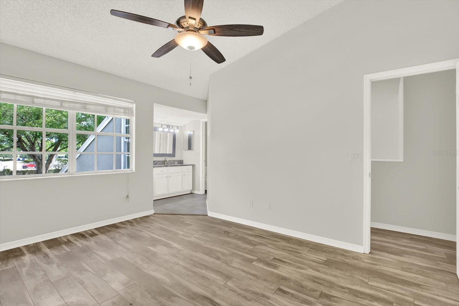 TOWNHOMES OF COUNTRY RUN PH - Residential