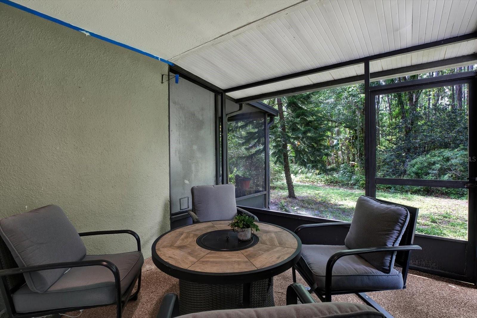 TOWNHOMES OF COUNTRY RUN PH - Residential