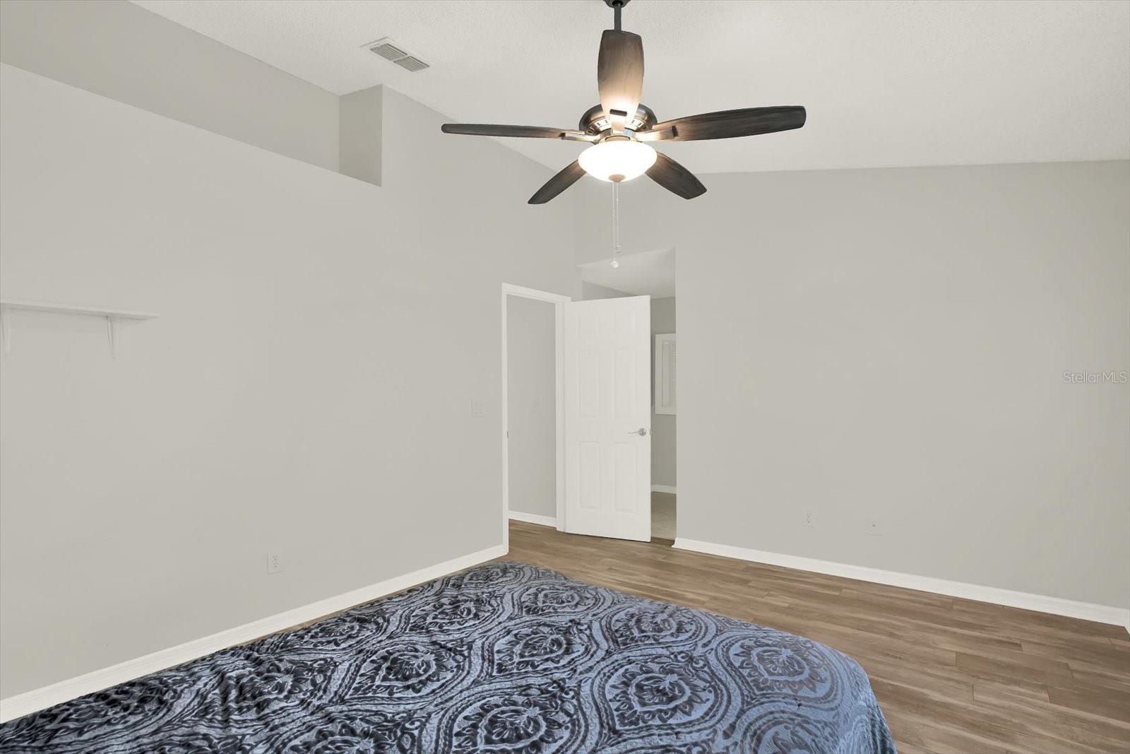 TOWNHOMES OF COUNTRY RUN PH - Residential