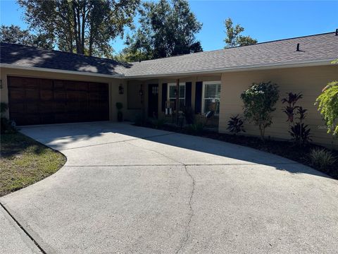 A home in SPRING HILL