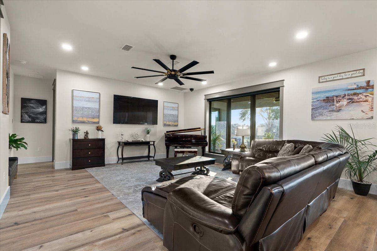 OCALA EQUESTRIAN PARK - Residential
