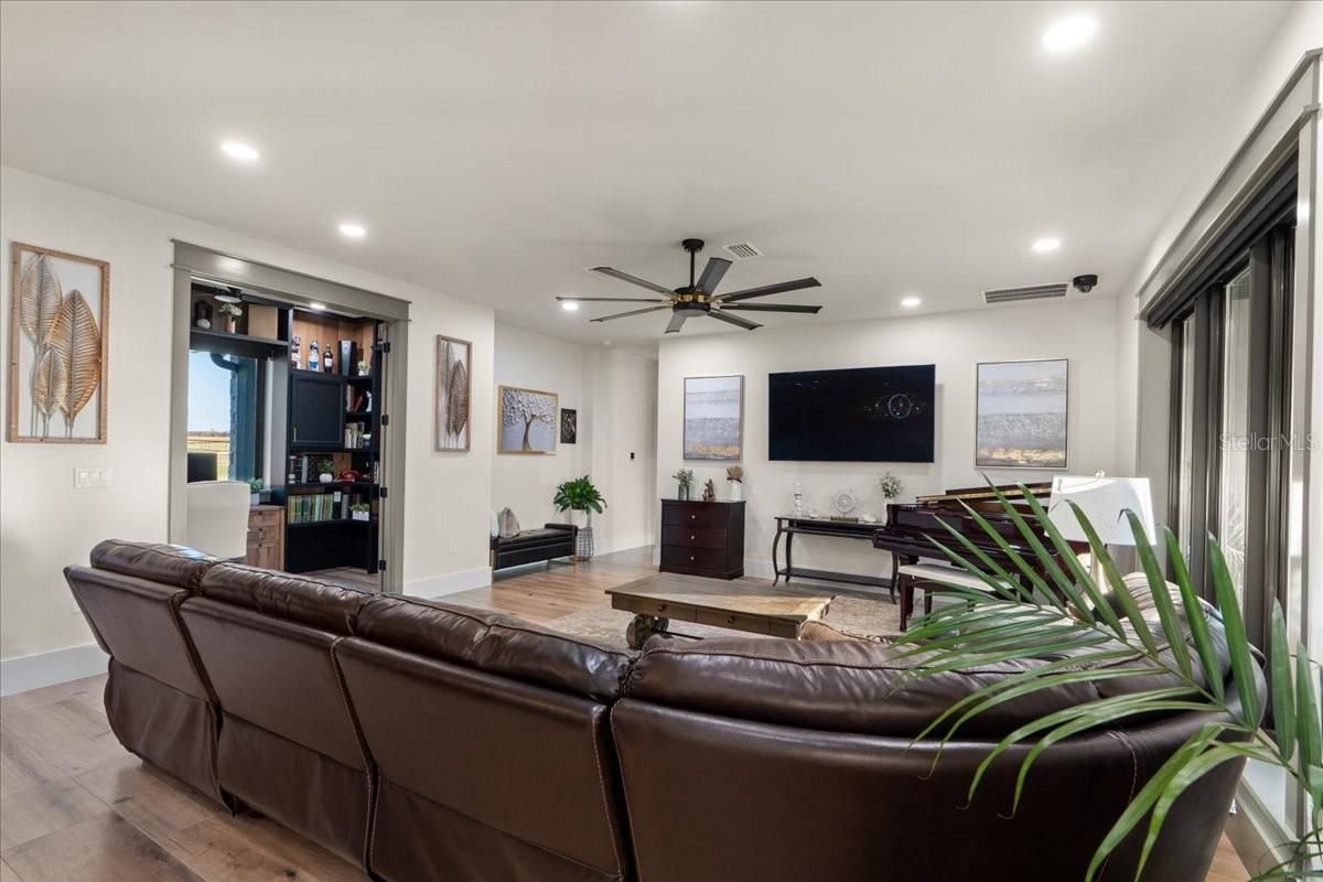 OCALA EQUESTRIAN PARK - Residential