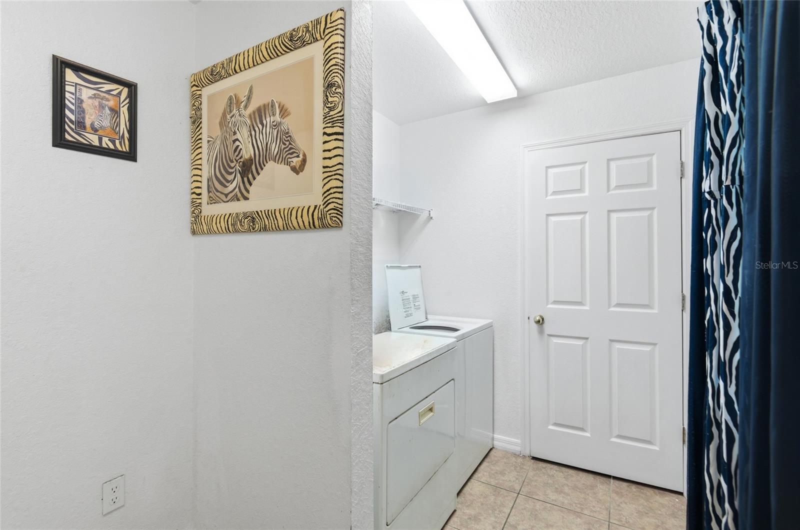 LAKE RIDGE - Residential