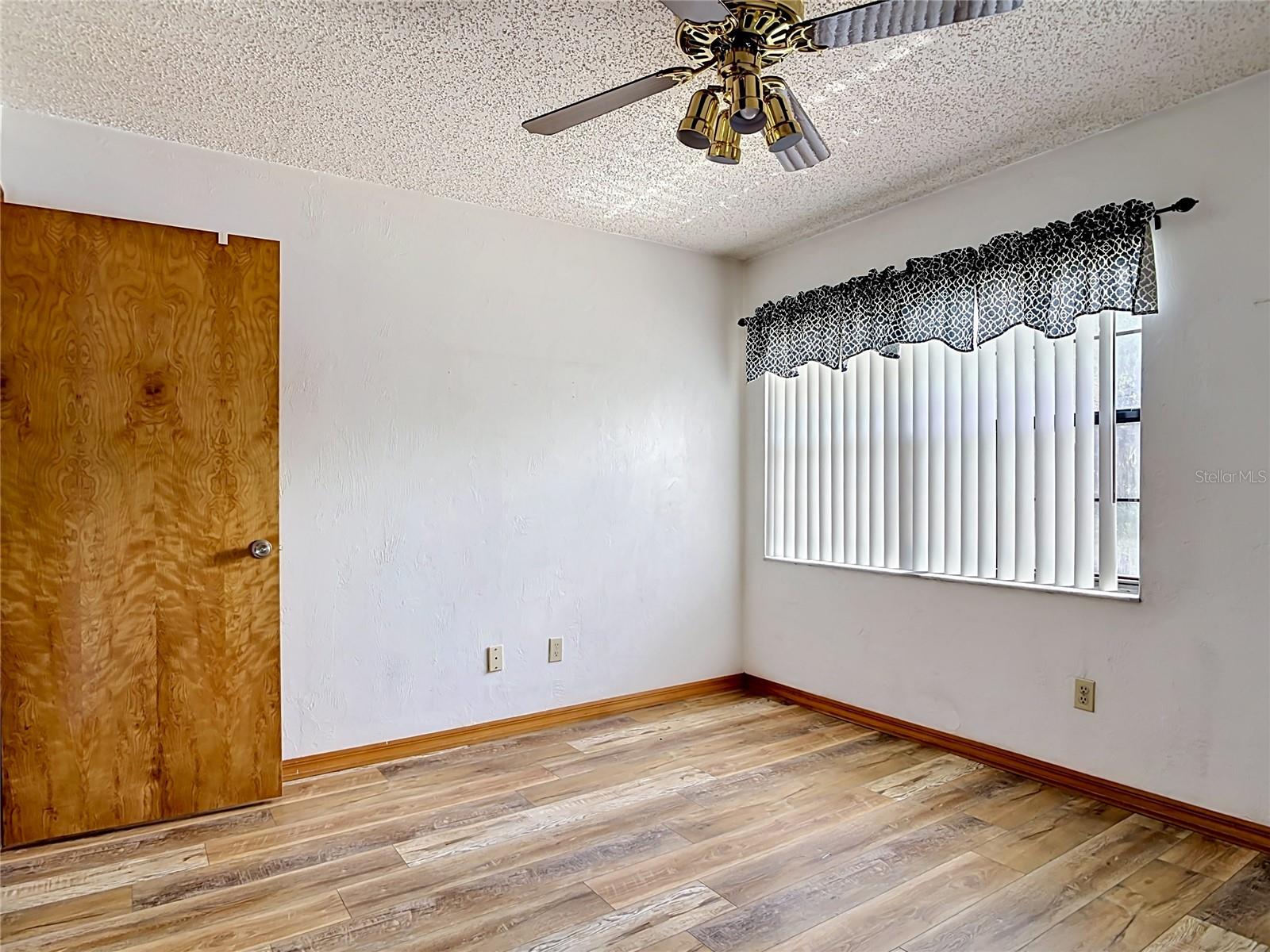 JEMECY OAK VILLAS CONDO PH 01-06 INC - Residential