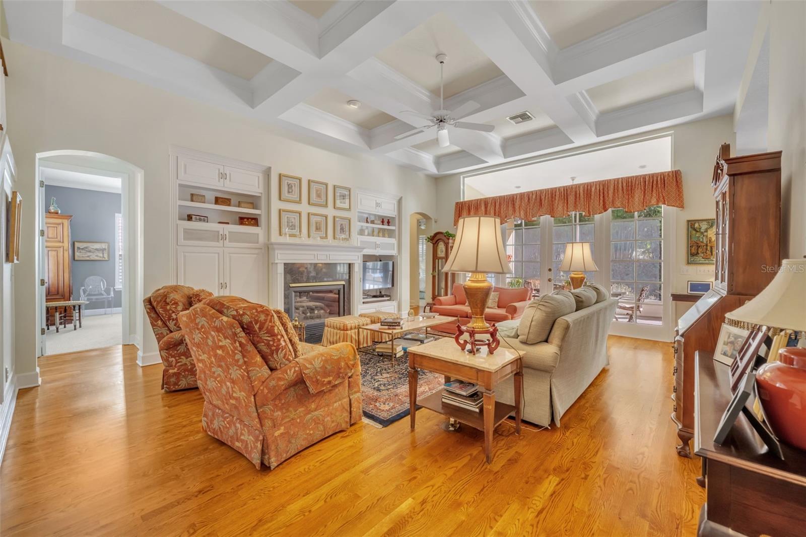 FONTAINEBLEAU - Residential