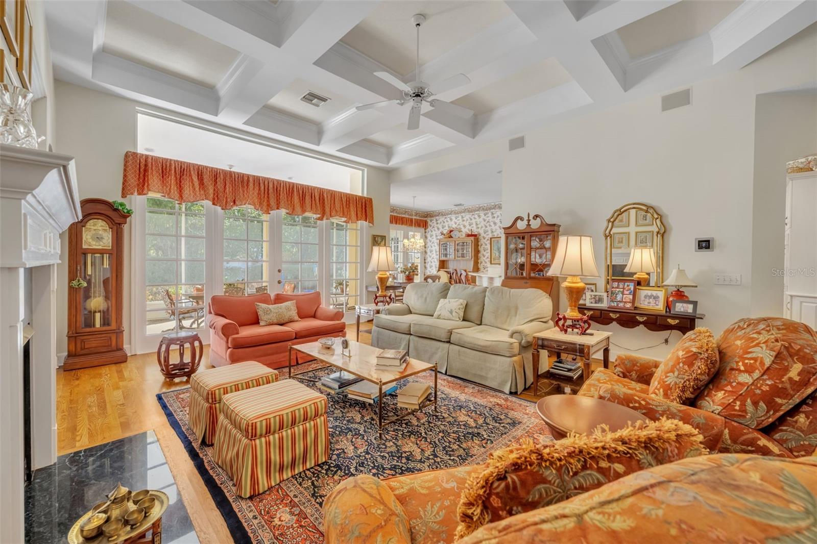 FONTAINEBLEAU - Residential