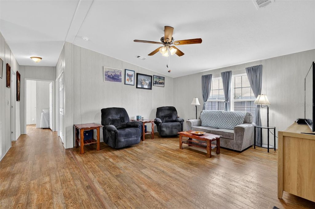 Photo of 11634 Hickory Lane, Tavares, FL 32778 (MLS # G5103100)