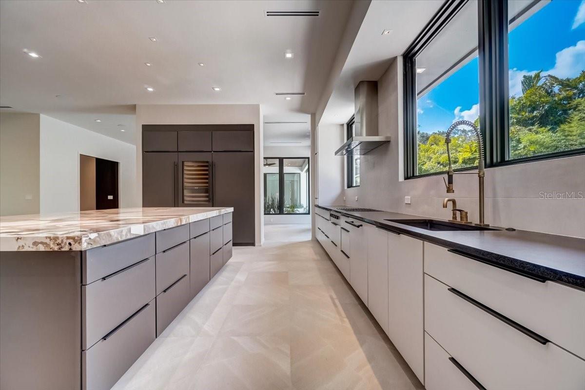 FOREST HILLS - Residential