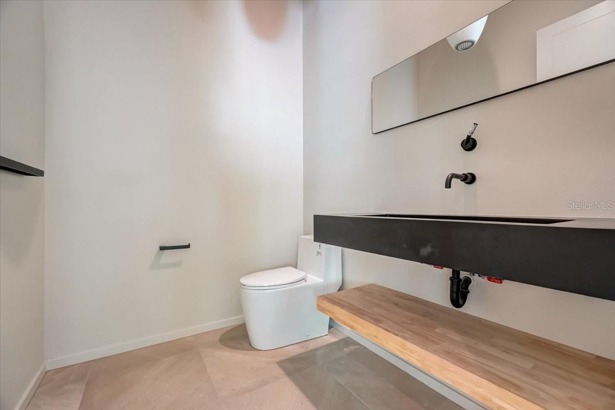 FOREST HILLS - Residential