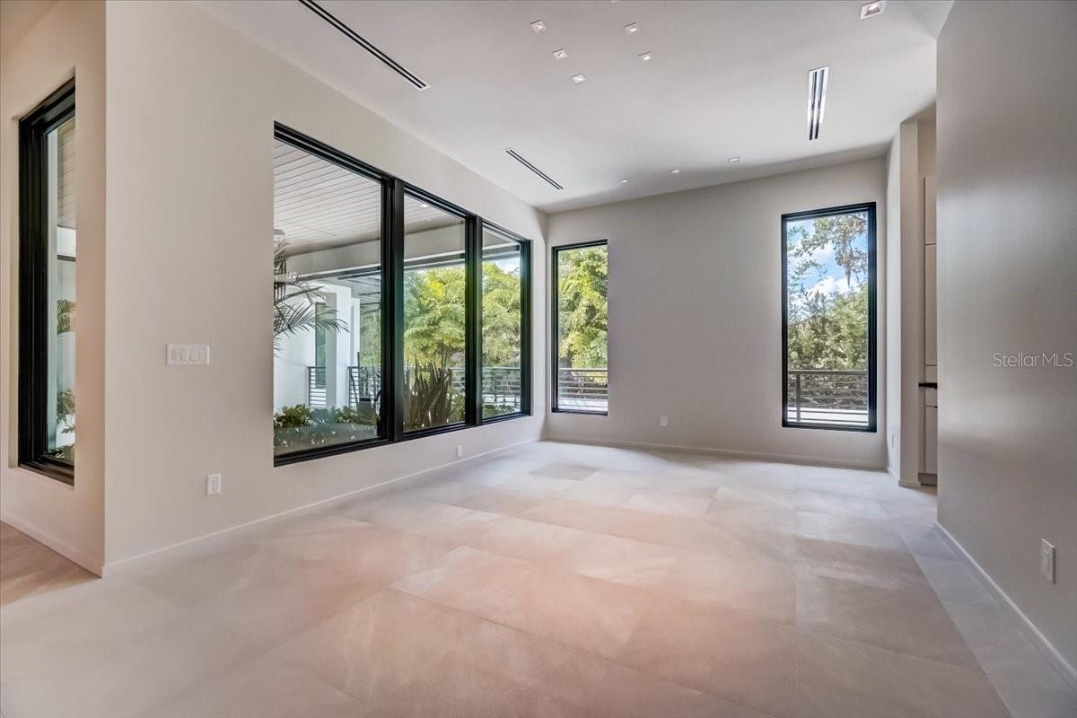 FOREST HILLS - Residential