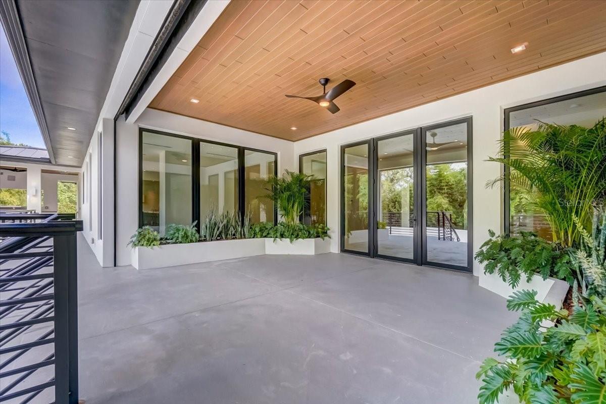 FOREST HILLS - Residential