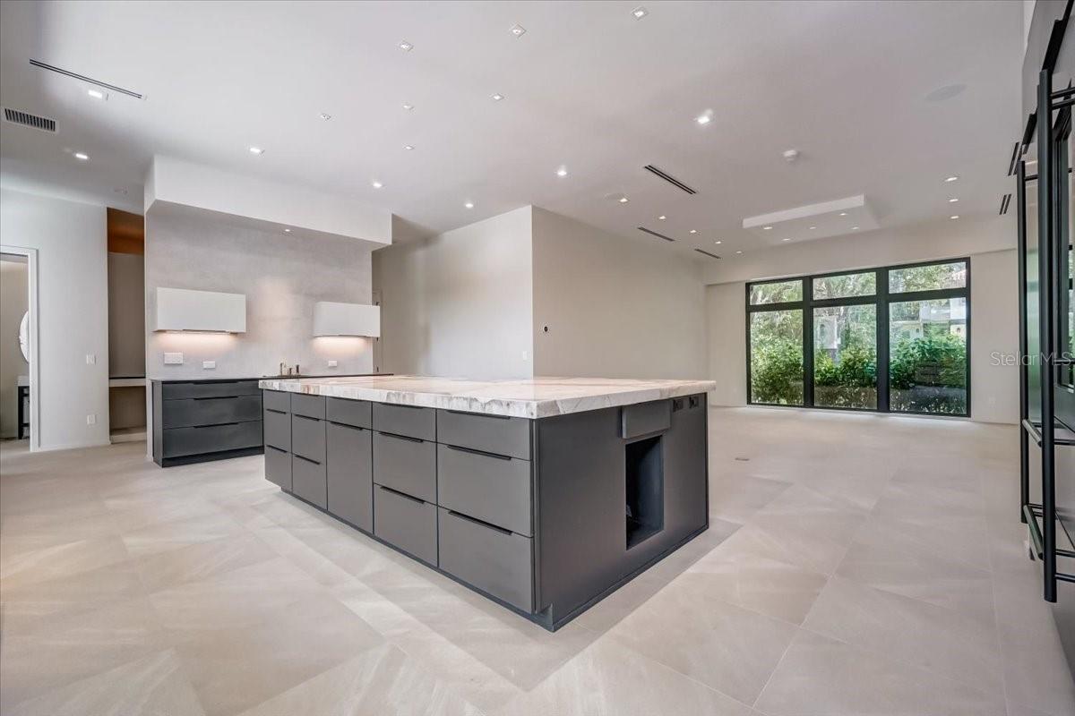 FOREST HILLS - Residential