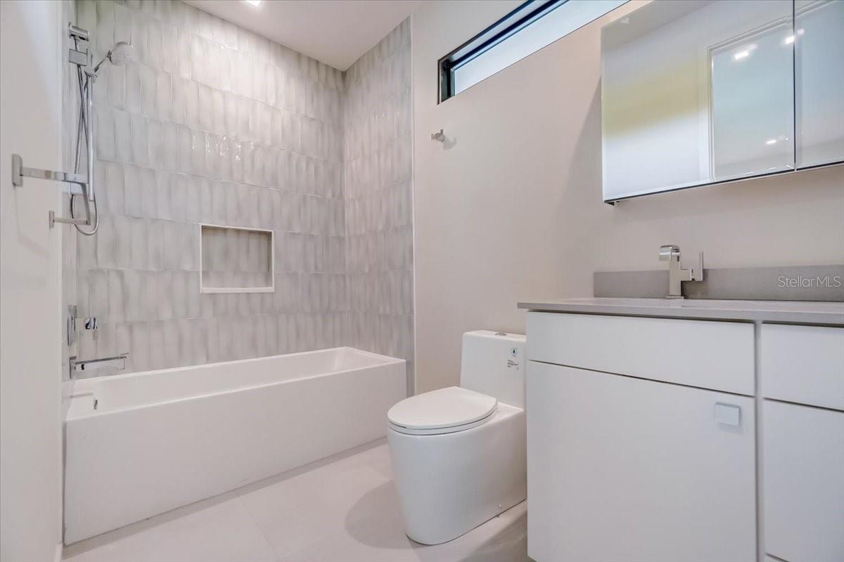 FOREST HILLS - Residential