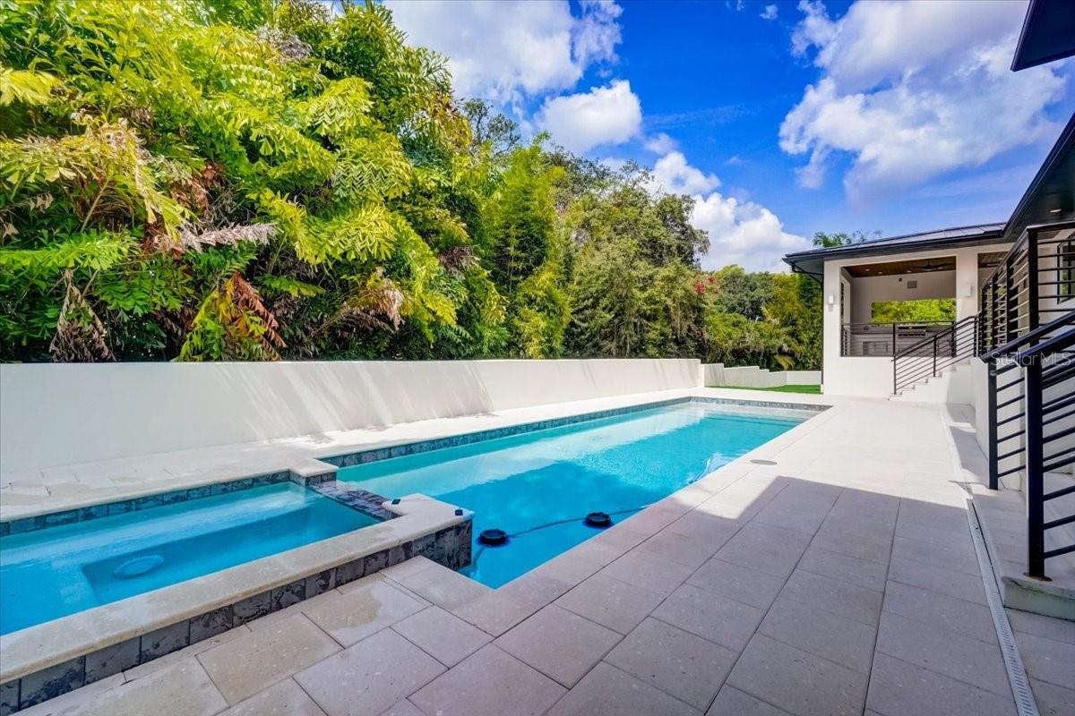 FOREST HILLS - Residential