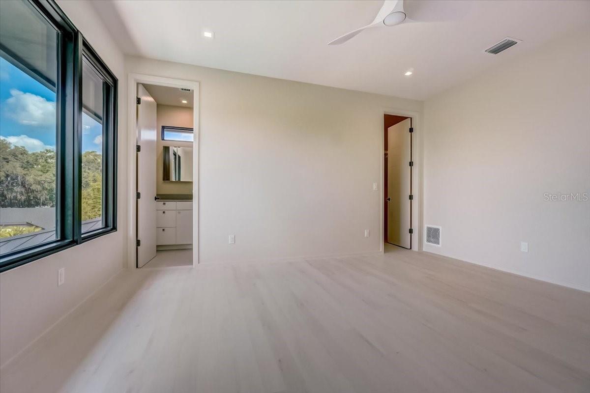 FOREST HILLS - Residential