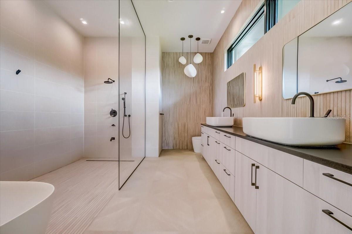 FOREST HILLS - Residential