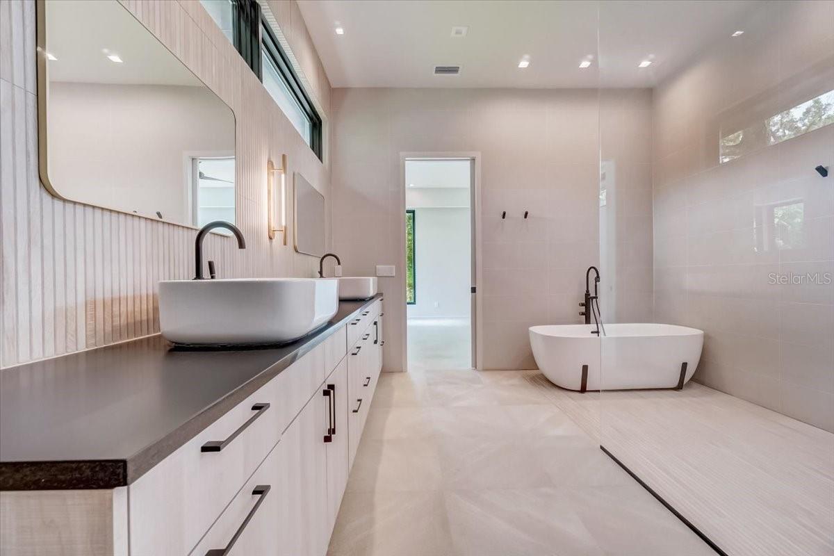 FOREST HILLS - Residential