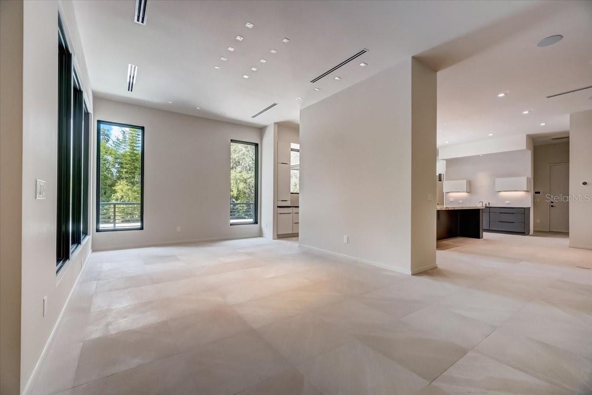 FOREST HILLS - Residential