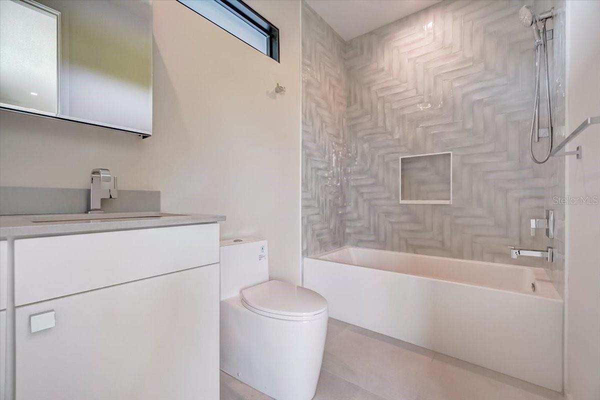 FOREST HILLS - Residential