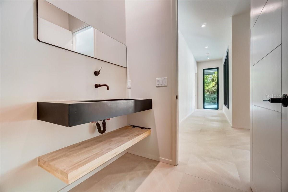 FOREST HILLS - Residential