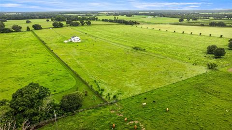 Tiny photo for 21786 NW 27th Street, Morriston, FL 32668 (MLS # OM708110)