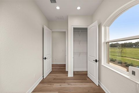 Tiny photo for 21786 NW 27th Street, Morriston, FL 32668 (MLS # OM708110)