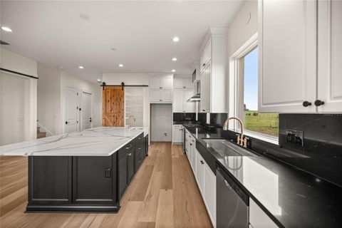 Tiny photo for 21786 NW 27th Street, Morriston, FL 32668 (MLS # OM708110)