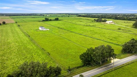 Tiny photo for 21786 NW 27th Street, Morriston, FL 32668 (MLS # OM708110)