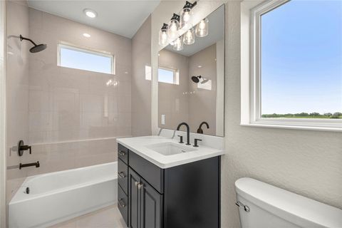 Tiny photo for 21786 NW 27th Street, Morriston, FL 32668 (MLS # OM708110)